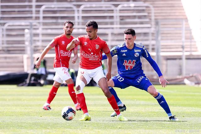 乐鱼官网-纽卡斯尔内部会议纪要流出：赛前远射贴柱，荷甲使命明确，高层口径保持一致(会议纪要各部门负责人发言)